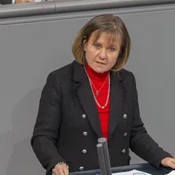 Portrait of Esther Dilcher