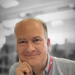 Portrait of Mark Buckingham