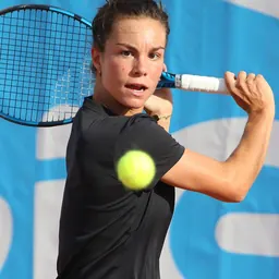Portrait of Loïs Boisson
