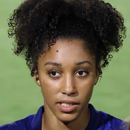 Portrait of Lauryn Thompson