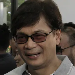 Portrait of Benjamin Abalos, Jr.
