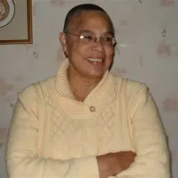 Portrait of Debbie Amis Bell