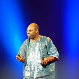 Portrait of Seyi Oyesola