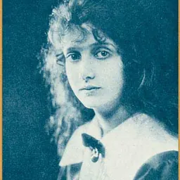 Portrait of Gloria Hope