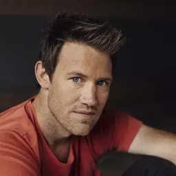 Portrait of Eddie Perfect