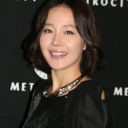Portrait of Uhm Ji-won
