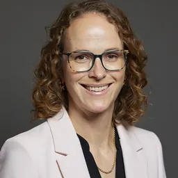Portrait of Alison Bennett