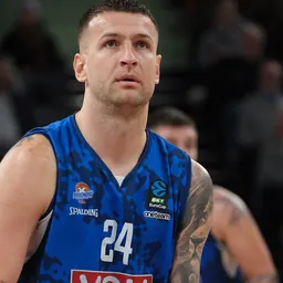 Portrait of Alen Omić