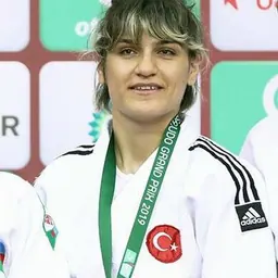 Portrait of Zeynep Çelik