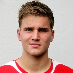 Portrait of Lukas Grozurek