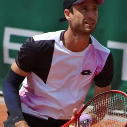 Portrait of Sander Gillé