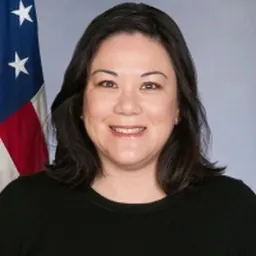 Portrait of Leslie Tsou