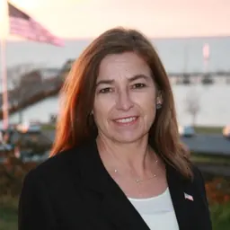 Portrait of Jennifer Fidler