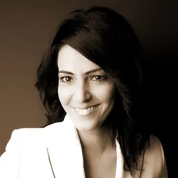 Portrait of Kavita Oberoi