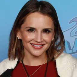 Portrait of Rachael Leigh Cook