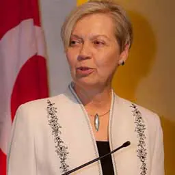 Portrait of DeAnne Julius