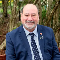 Portrait of Mark Pearson