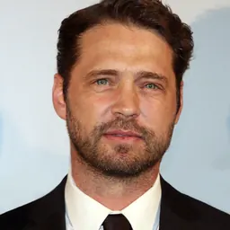 Portrait of Jason Priestley