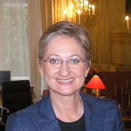 Portrait of Claudia Schmied
