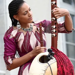 Portrait of Sona Jobarteh