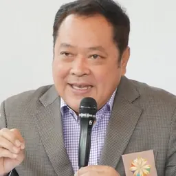 Portrait of Tawee Sodsong