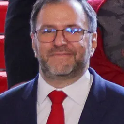 Portrait of Yván Gil Pinto