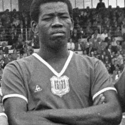 Portrait of Julien Kialunda