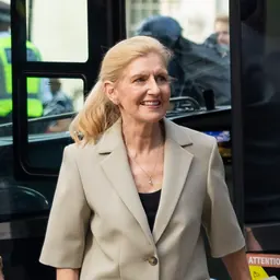 Portrait of Debbie Hewitt