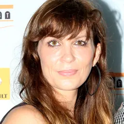 Portrait of Elissa Down