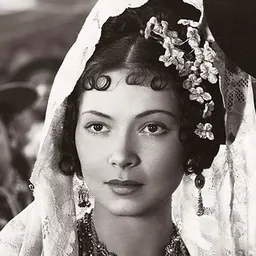 Portrait of Steffi Duna