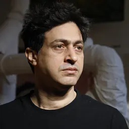 Portrait of Yuval Avital