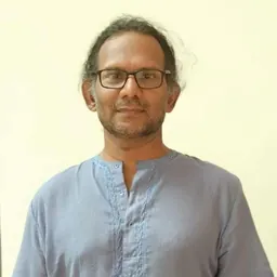Portrait of Madhu Vasudevan