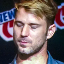 Portrait of Wil Traval