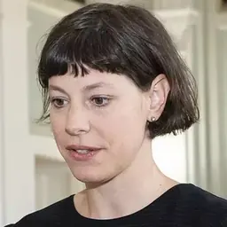 Portrait of Bettina Petzold-Mähr