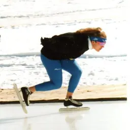 Portrait of Tara Laszlo