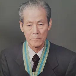 Portrait of Kim Man-Joong