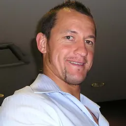 Portrait of Carlos Spencer