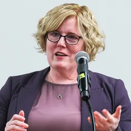 Portrait of Carla Qualtrough