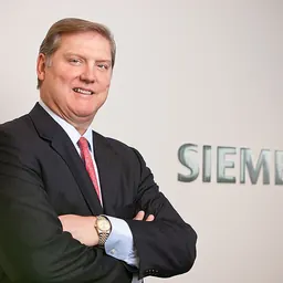 Portrait of Eric Spiegel
