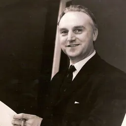 Portrait of Ronnie Taylor