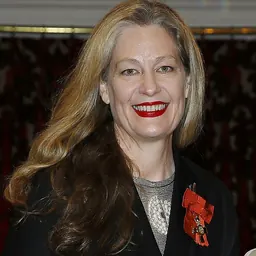 Portrait of Rhana Devenport