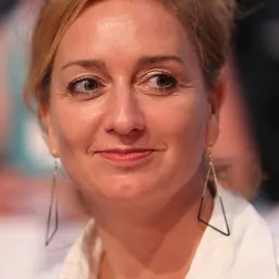 Portrait of Caren Lay