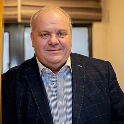 Portrait of Guy D'haeseleer