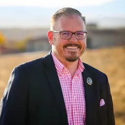 Portrait of Joshua Hernandez