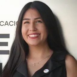 Portrait of Valentina Cáceres