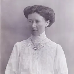 Portrait of Lillian Dove Willcox