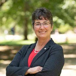Portrait of Terri Goss Kinzy