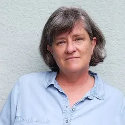 Portrait of Colleen Higgs