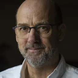 Portrait of Anthony Edwards