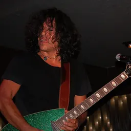 Portrait of Stevie Salas